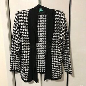 La Madona Ladies Black And White Cardigan Size Medium